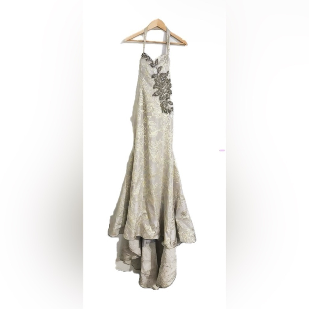 TERANI couture size 6 cream, gold, embroidered floral beaded,rhinestone appliqué